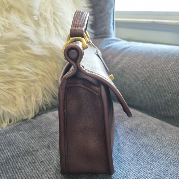 Coach Vintage City Willis Crossbody Hand Bag - Picture 4 of 12